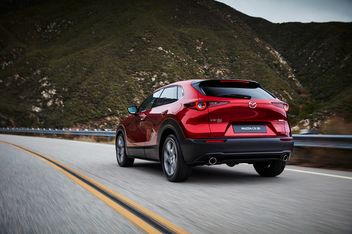Noi That Khoang Lai Xe Mazda Cx3